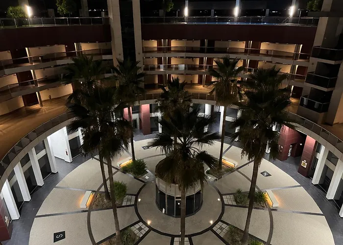 Cotur 327 Parking Gratuito